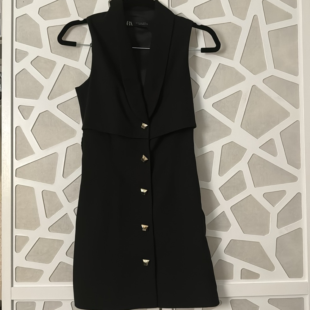 Zara Black Sleeveless Buttoned Waistcoat Dress With Belt & Gold Tone Buttons - Picture 3 of 3